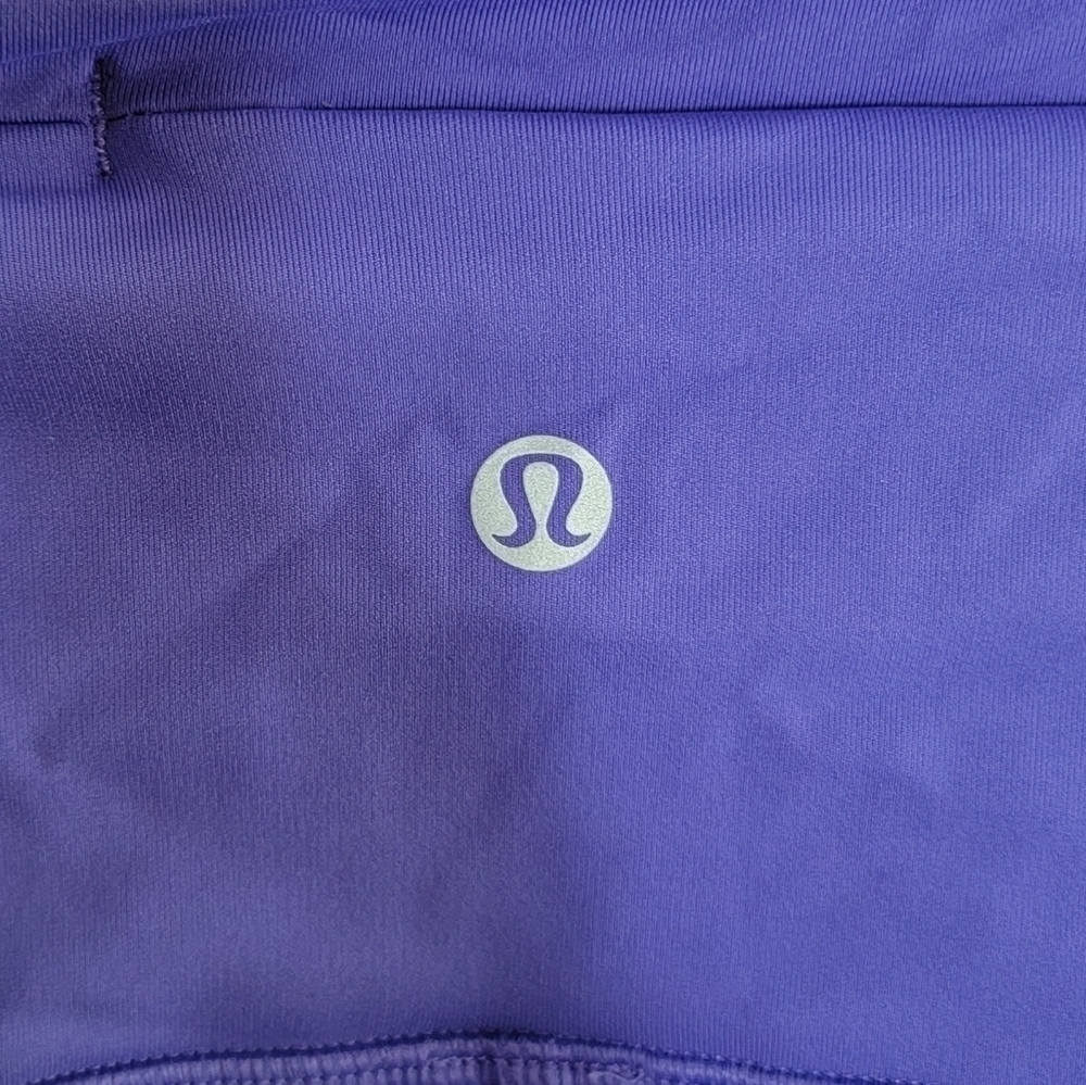 Lululemon Breezy Crops in Iris Purple Capri Cropped Leggings - Picture 4 of 8